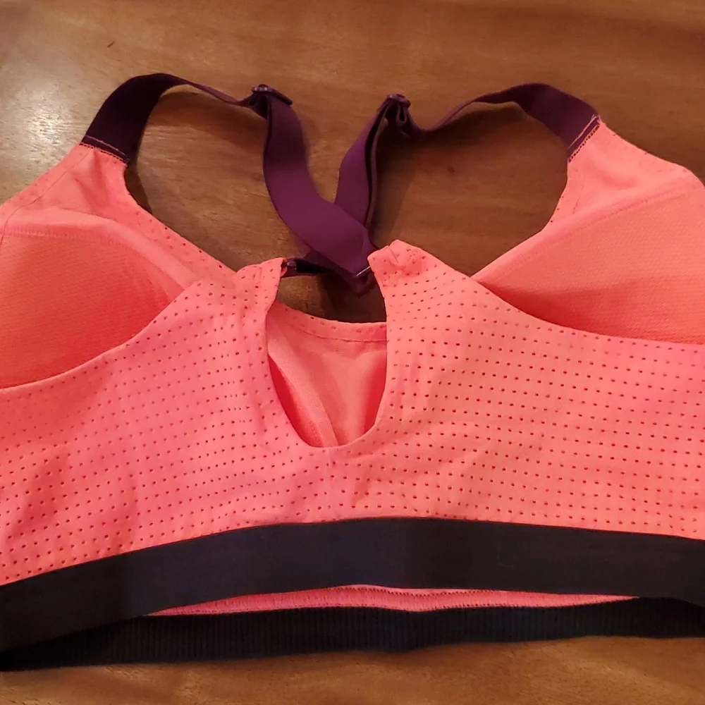Sports bra - Picture 4 of 5